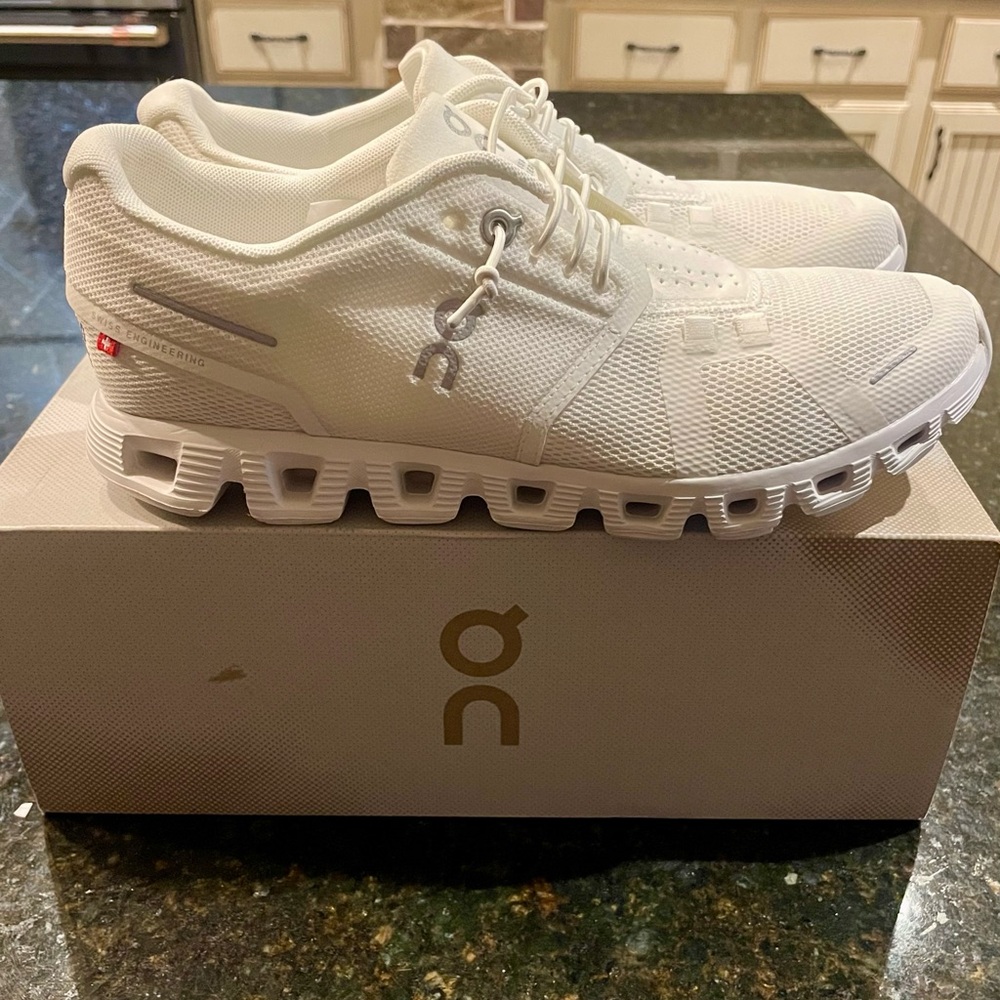 On Cloud Running White Sneakers NEW